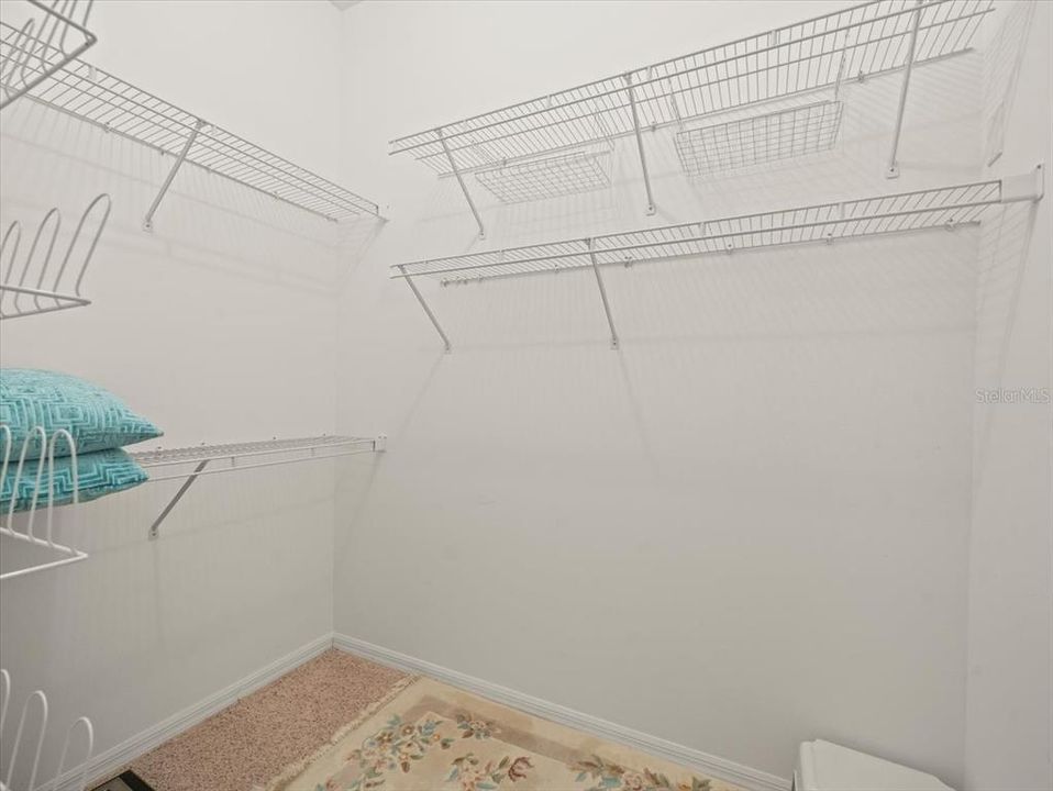 For Rent: $2,500 (4 beds, 3 baths, 2463 Square Feet)