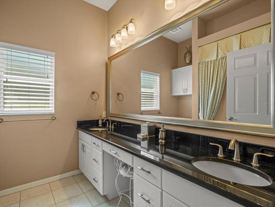 For Rent: $2,500 (4 beds, 3 baths, 2463 Square Feet)