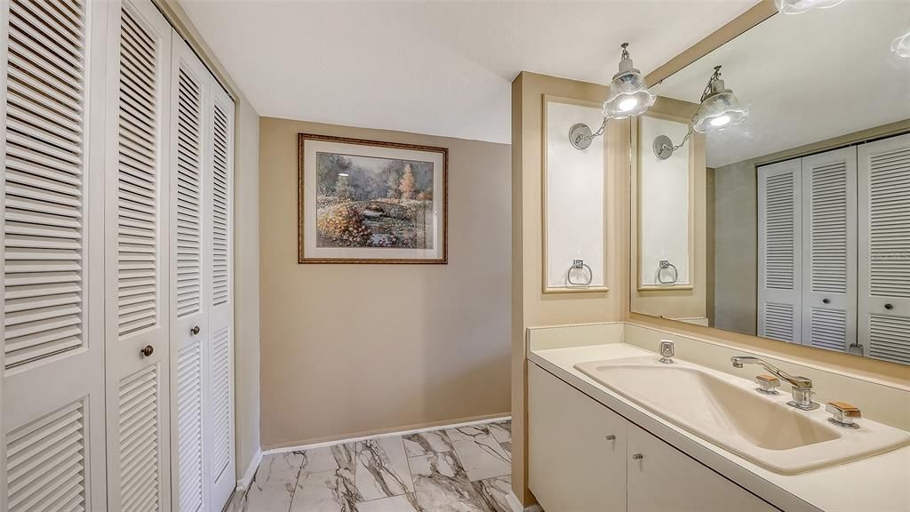 For Sale: $619,000 (2 beds, 2 baths, 1550 Square Feet)