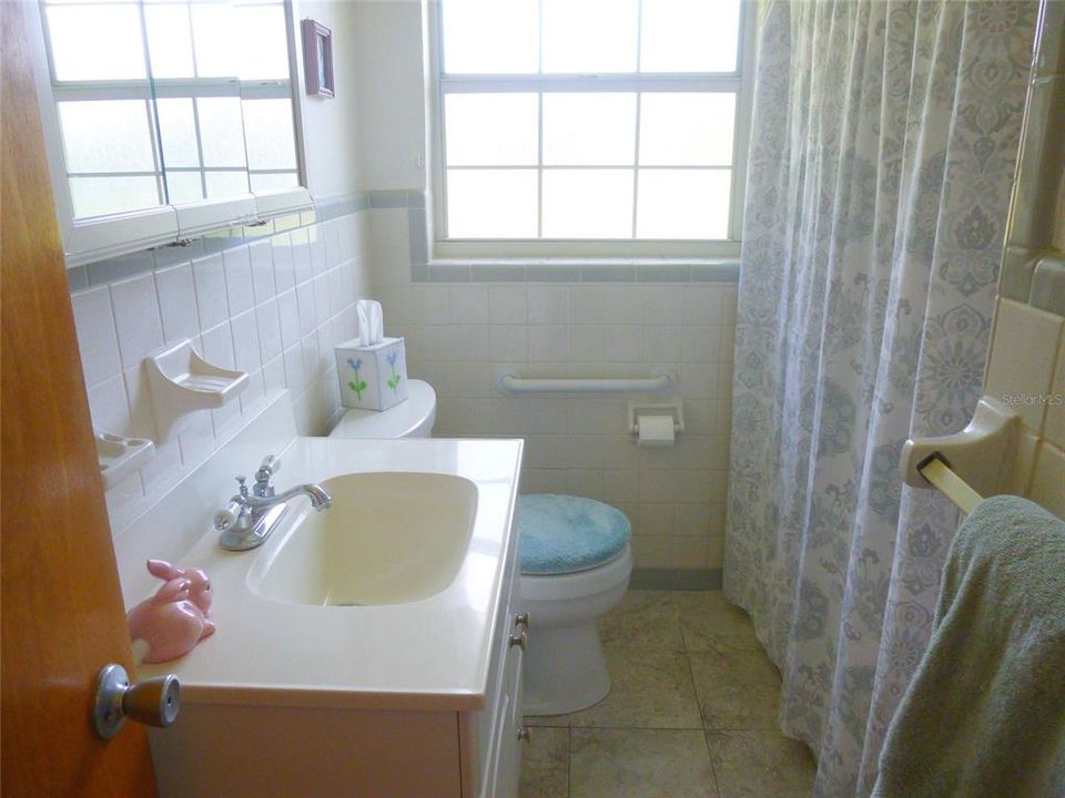 For Sale: $235,000 (3 beds, 1 baths, 1488 Square Feet)