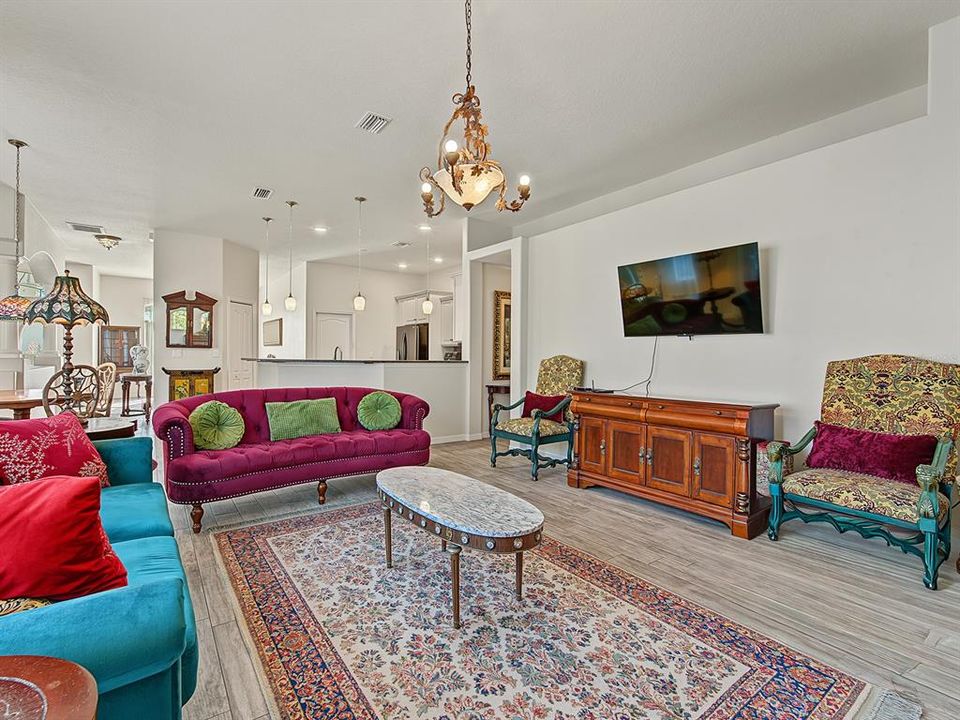 For Sale: $424,500 (3 beds, 2 baths, 2394 Square Feet)