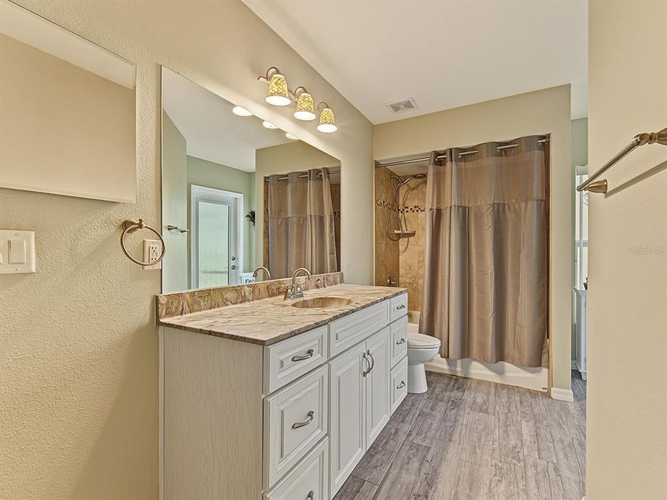 For Sale: $424,500 (3 beds, 2 baths, 2394 Square Feet)