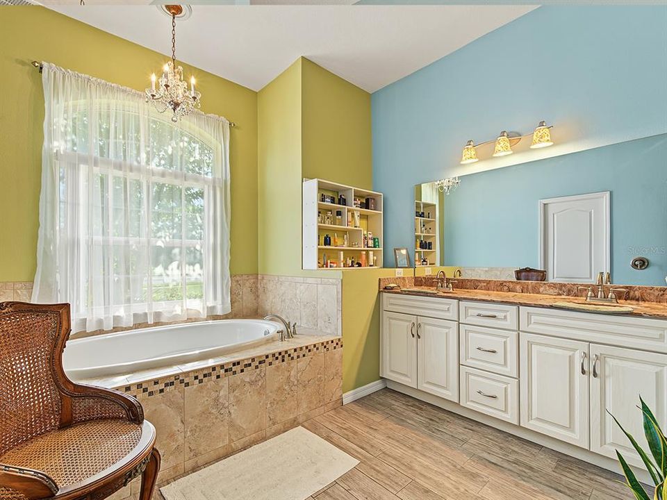 For Sale: $424,500 (3 beds, 2 baths, 2394 Square Feet)