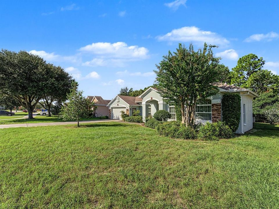 For Sale: $424,500 (3 beds, 2 baths, 2394 Square Feet)