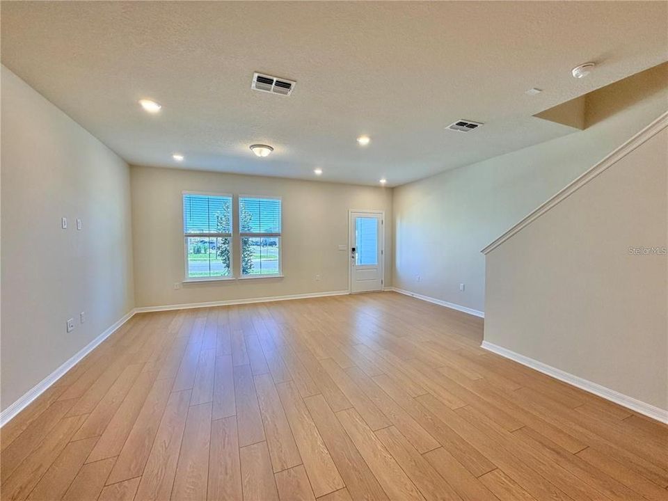 В аренду: $2,850 (3 спален, 2 ванн, 1641 Квадратных фут)