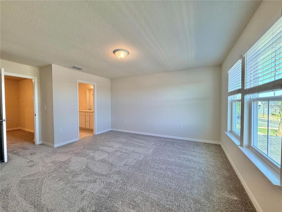 В аренду: $2,850 (3 спален, 2 ванн, 1641 Квадратных фут)