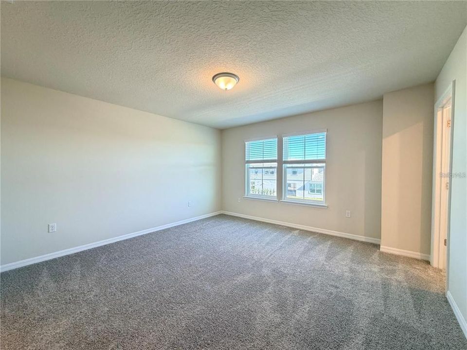В аренду: $2,850 (3 спален, 2 ванн, 1641 Квадратных фут)