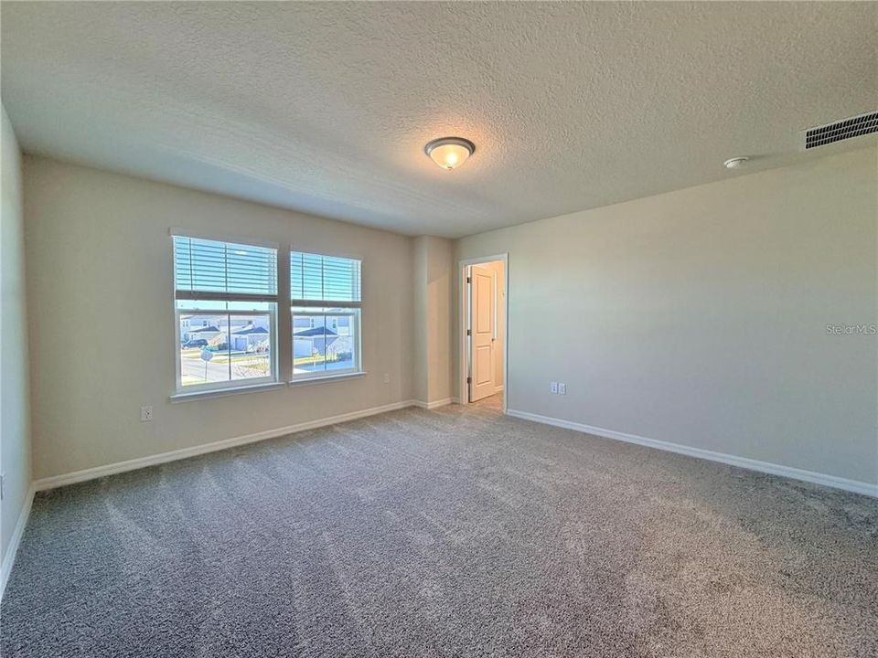 В аренду: $2,850 (3 спален, 2 ванн, 1641 Квадратных фут)