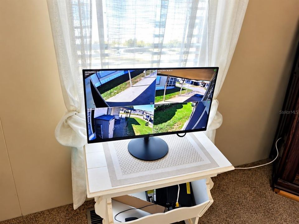For Sale: $104,000 (2 beds, 1 baths, 840 Square Feet)
