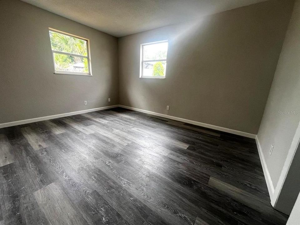For Rent: $2,100 (3 beds, 2 baths, 1372 Square Feet)