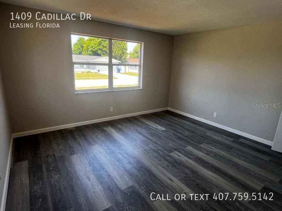 For Rent: $2,100 (3 beds, 2 baths, 1372 Square Feet)