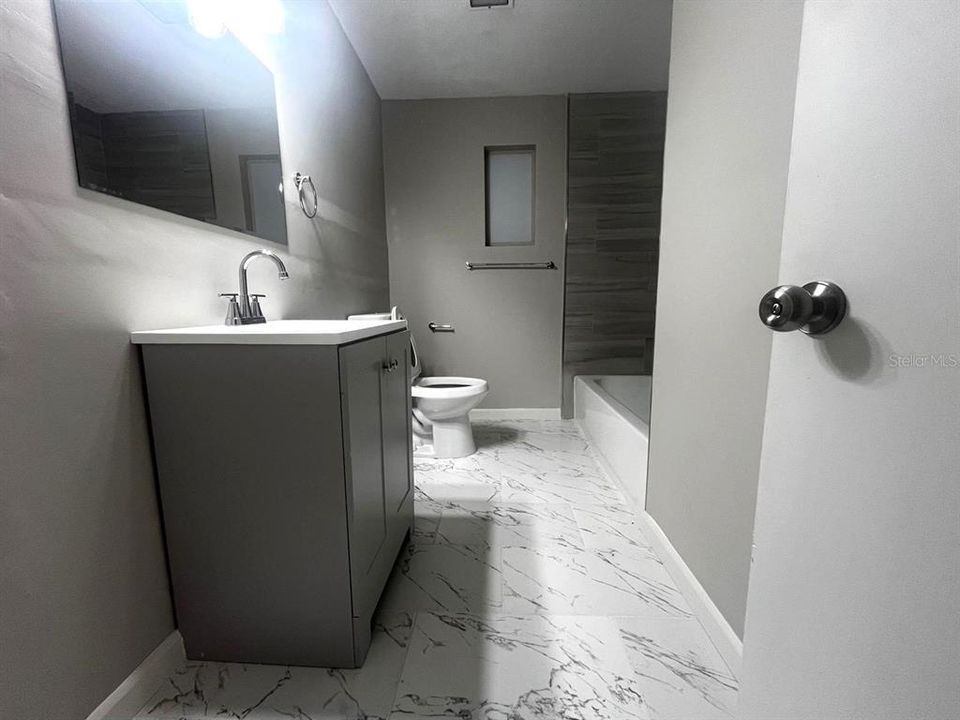 For Rent: $2,100 (3 beds, 2 baths, 1372 Square Feet)