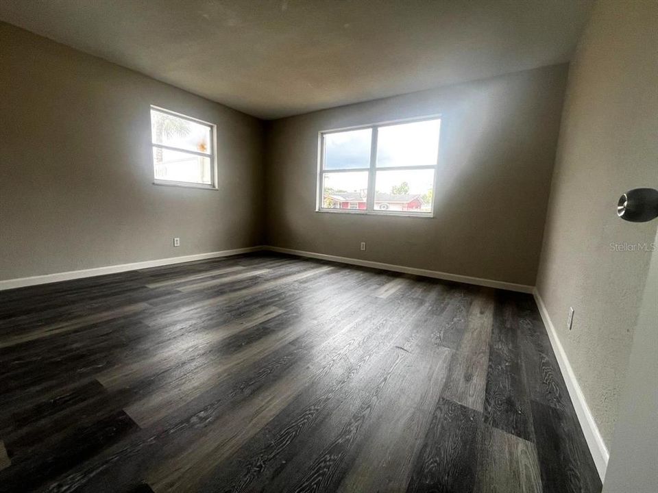 For Rent: $2,100 (3 beds, 2 baths, 1372 Square Feet)