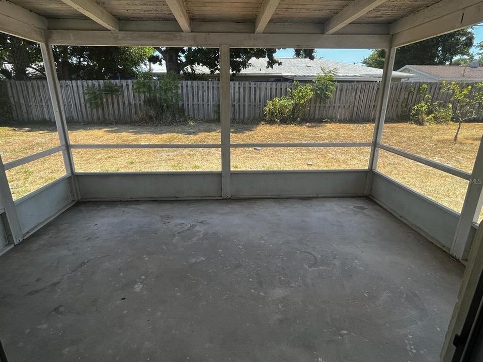 For Rent: $2,100 (3 beds, 2 baths, 1372 Square Feet)