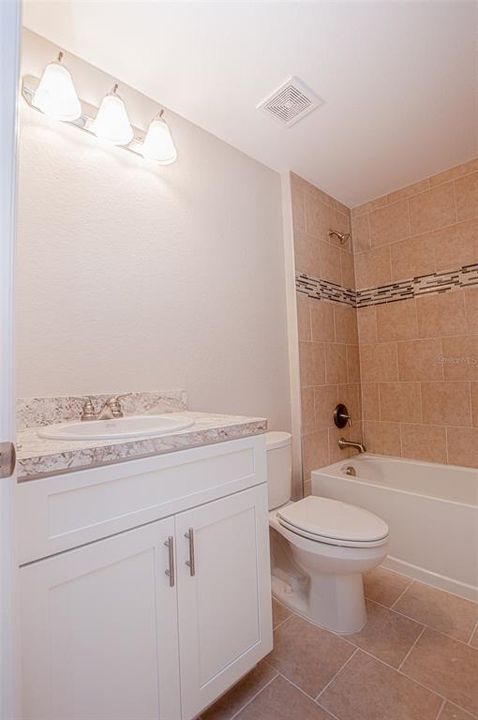 For Sale: $310,000 (3 beds, 2 baths, 1556 Square Feet)