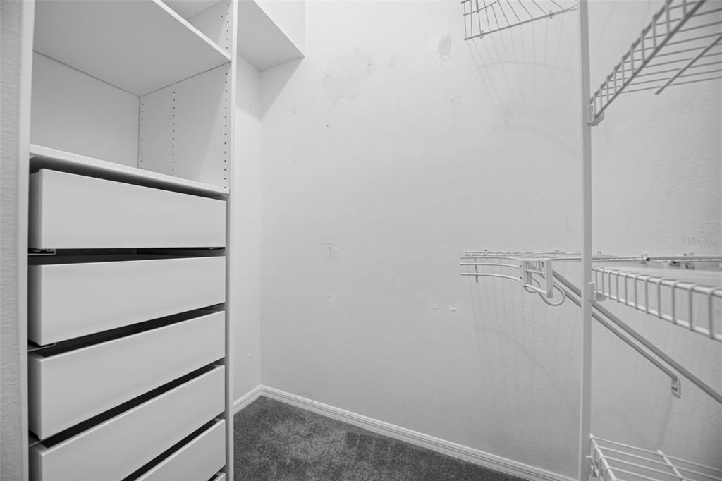 For Sale: $399,900 (3 beds, 2 baths, 1884 Square Feet)