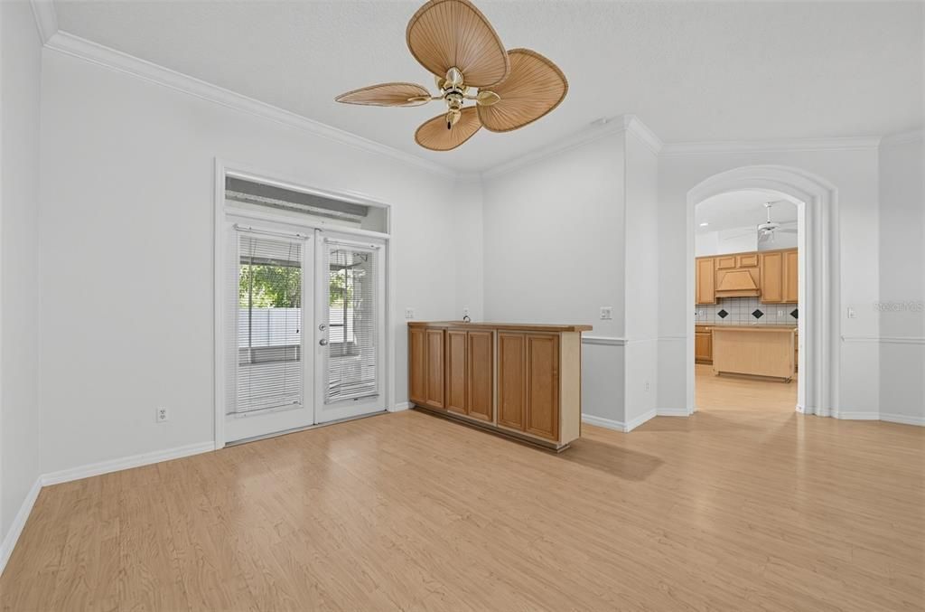 For Sale: $399,900 (3 beds, 2 baths, 1884 Square Feet)