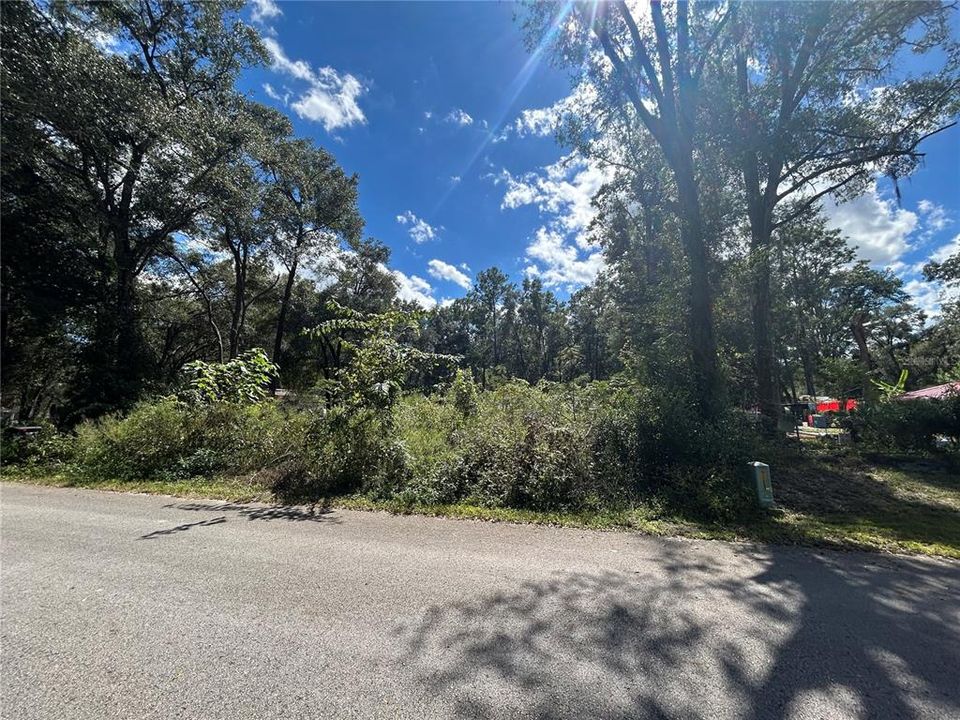 En Venta: $33,000 (0.24 acres)