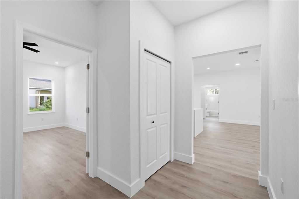 For Sale: $299,000 (3 beds, 2 baths, 1492 Square Feet)