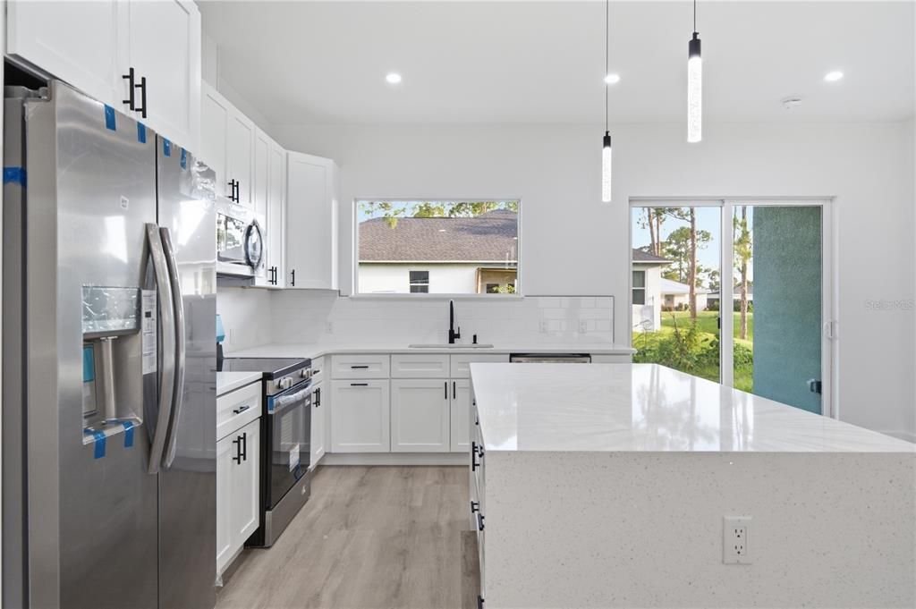 For Sale: $299,000 (3 beds, 2 baths, 1492 Square Feet)