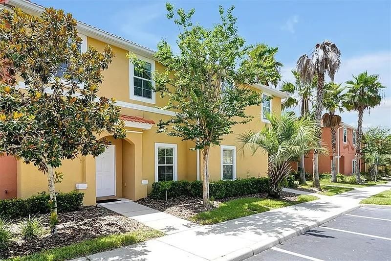 For Sale: $219,000 (2 beds, 2 baths, 1161 Square Feet)