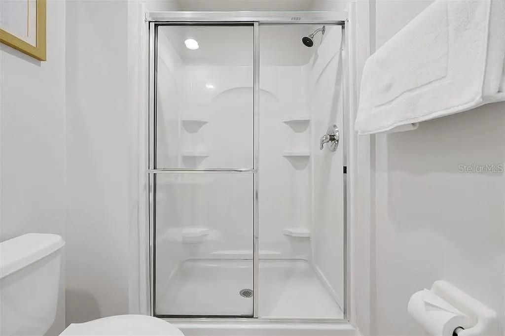 For Sale: $219,000 (2 beds, 2 baths, 1161 Square Feet)