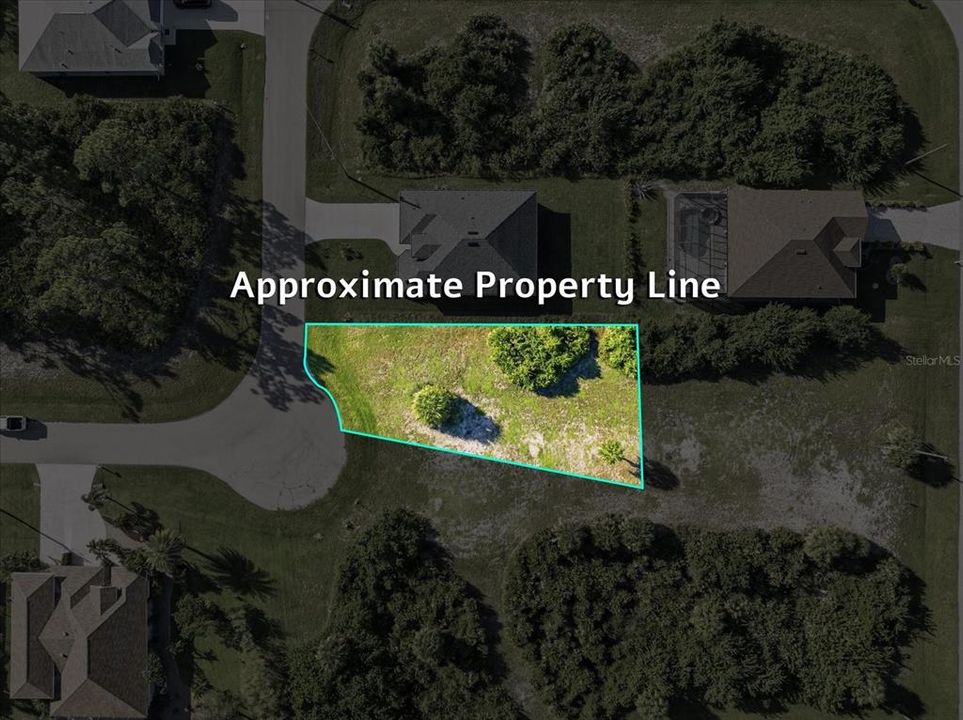 待售: $23,000 (0.18 acres)