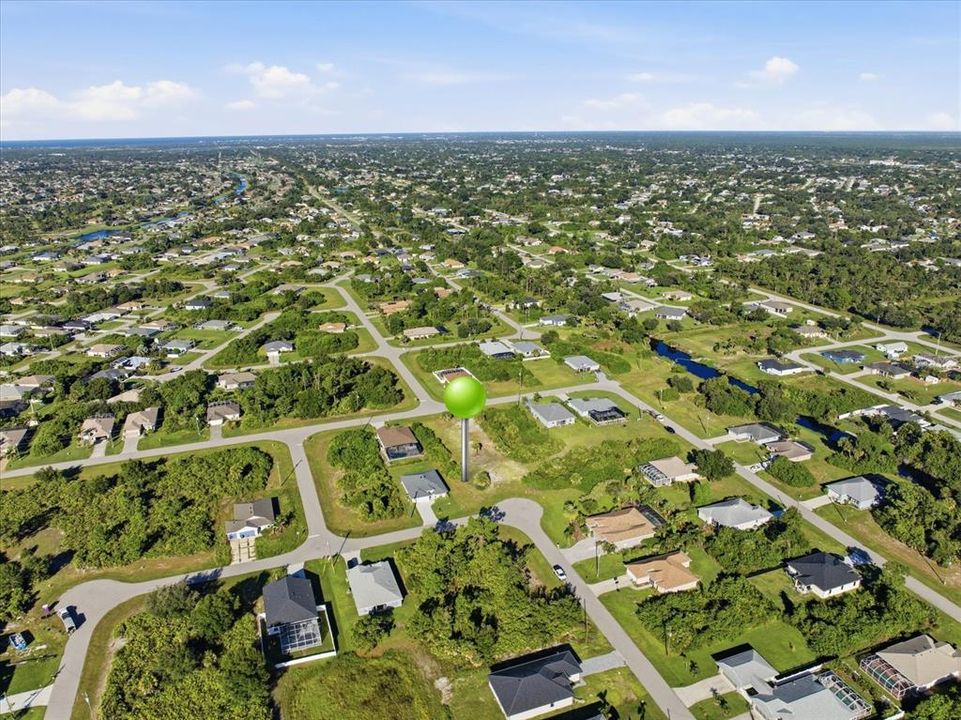 待售: $23,000 (0.18 acres)