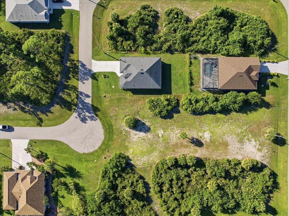 待售: $23,000 (0.18 acres)