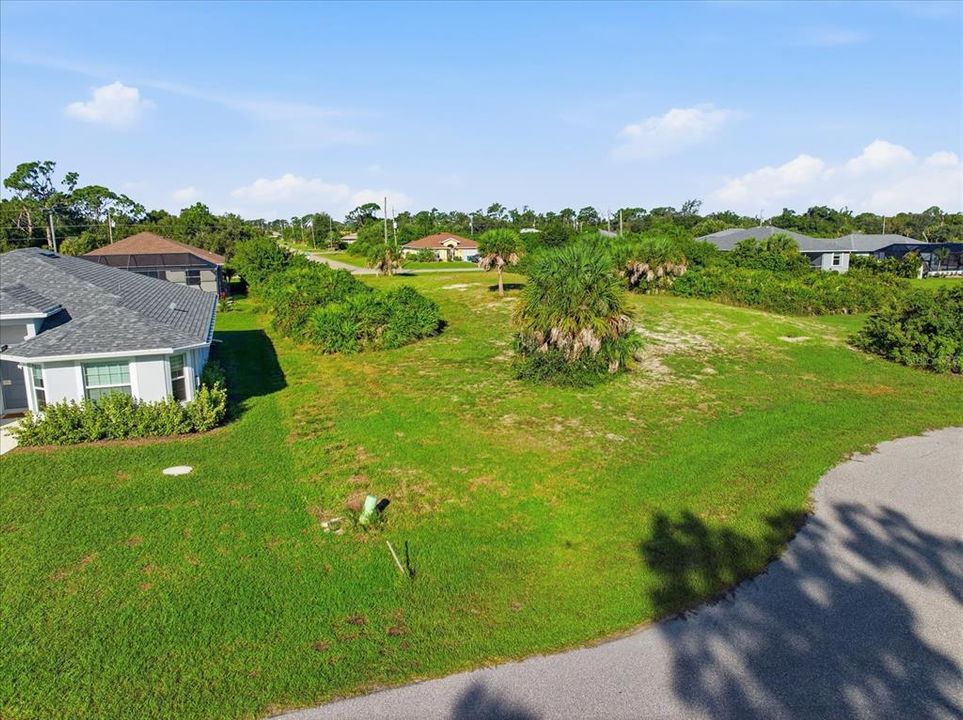 待售: $23,000 (0.18 acres)