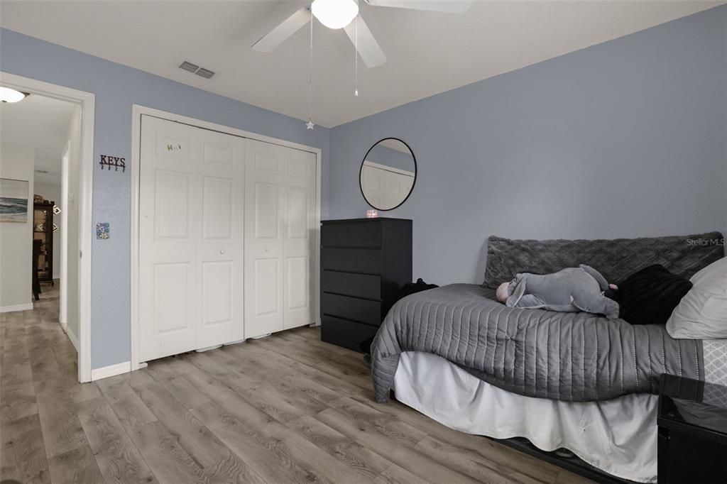 For Sale: $159,000 (2 beds, 2 baths, 876 Square Feet)