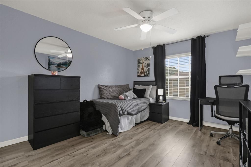 For Sale: $159,000 (2 beds, 2 baths, 876 Square Feet)