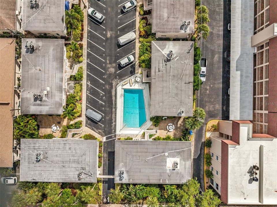 На продажу: $274,900 (2 спален, 1 ванн, 952 Квадратных фут)