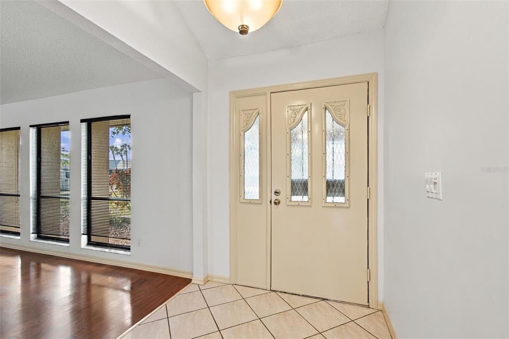 For Rent: $3,000 (3 beds, 2 baths, 1854 Square Feet)