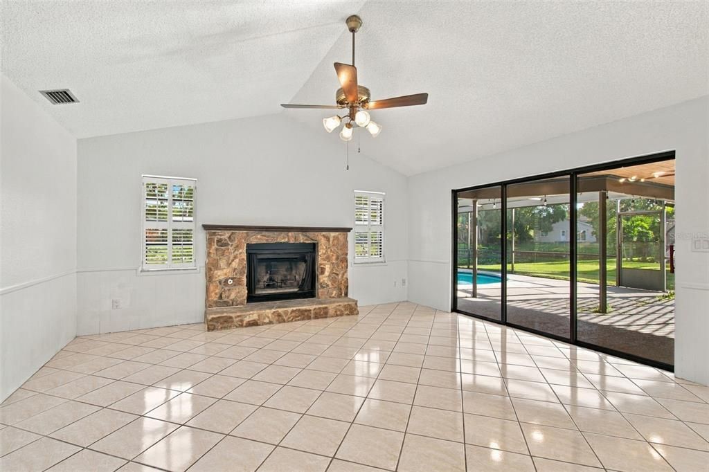 For Rent: $3,000 (3 beds, 2 baths, 1854 Square Feet)