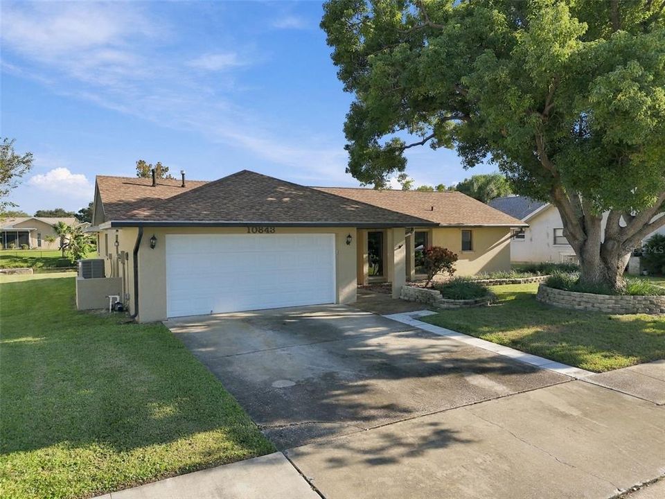 For Rent: $3,000 (3 beds, 2 baths, 1854 Square Feet)