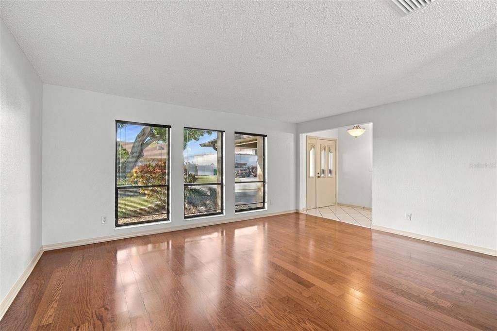 For Rent: $3,000 (3 beds, 2 baths, 1854 Square Feet)