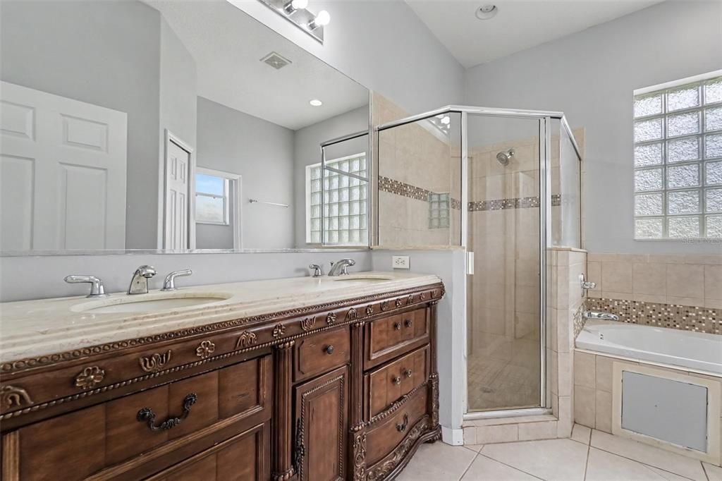 For Sale: $269,950 (3 beds, 2 baths, 1698 Square Feet)