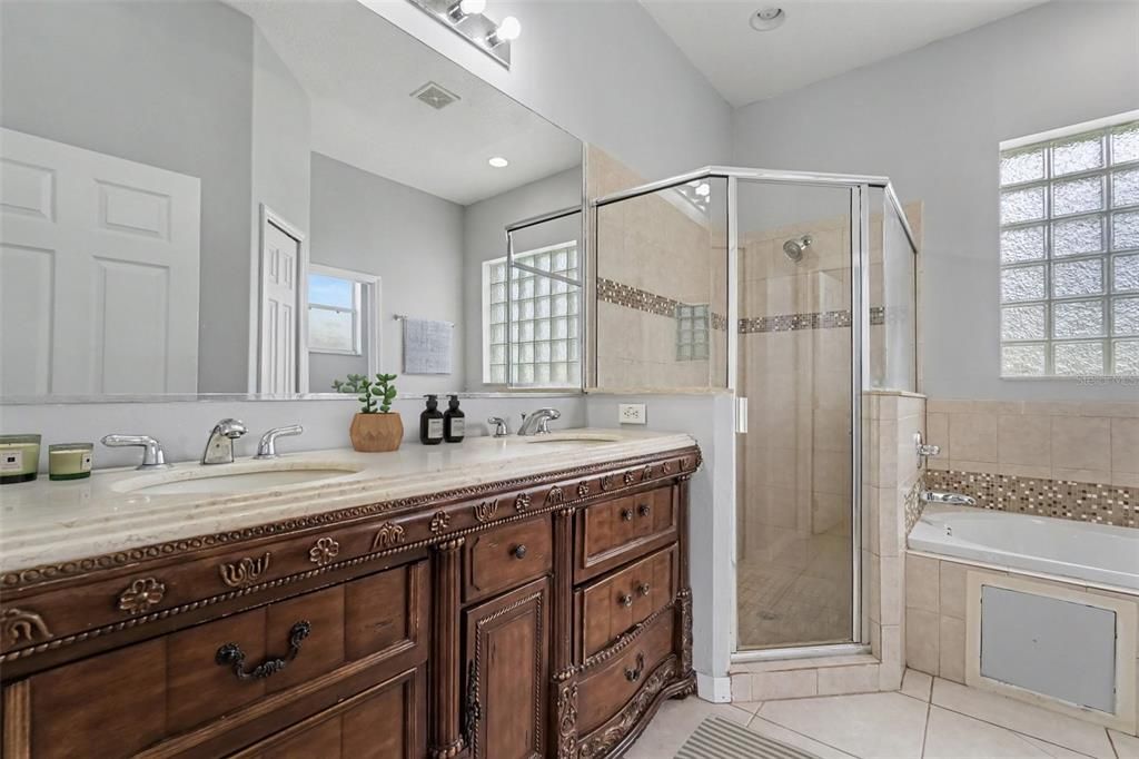 For Sale: $269,950 (3 beds, 2 baths, 1698 Square Feet)