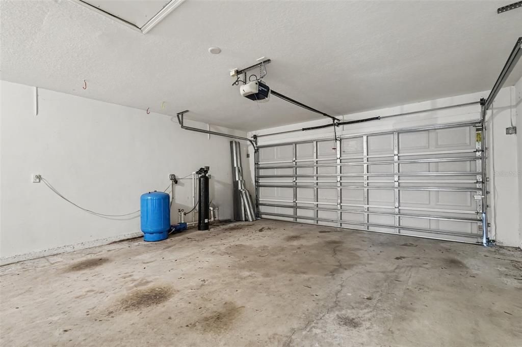 For Sale: $269,950 (3 beds, 2 baths, 1698 Square Feet)