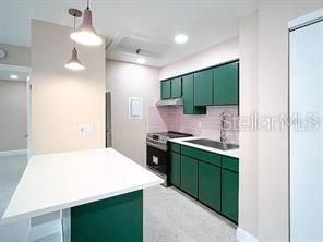 For Rent: $1,395 (1 beds, 1 baths, 660 Square Feet)