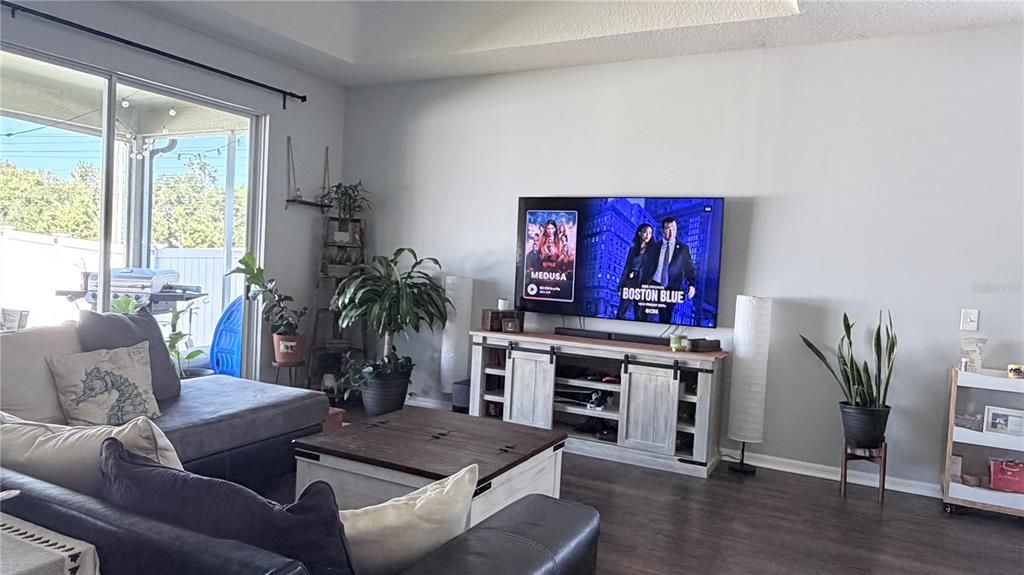 For Sale: $680,000 (4 beds, 2 baths, 2565 Square Feet)