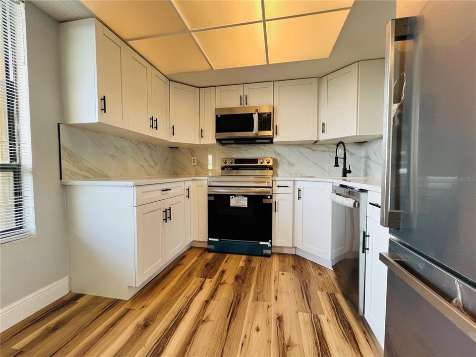 For Rent: $2,100 (2 beds, 2 baths, 1050 Square Feet)