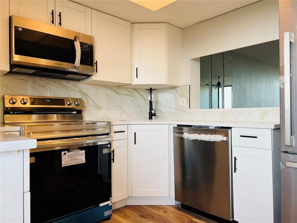 For Rent: $2,100 (2 beds, 2 baths, 1050 Square Feet)