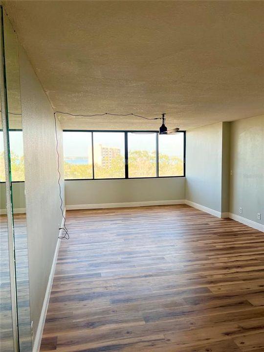 For Rent: $2,100 (2 beds, 2 baths, 1050 Square Feet)