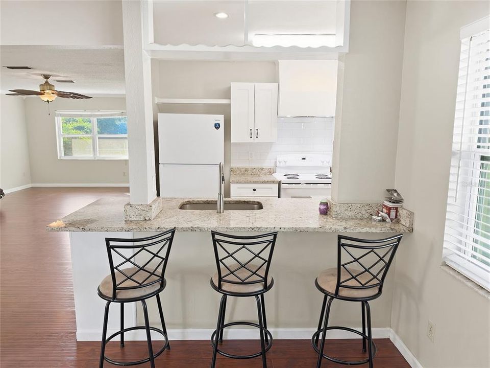 En Venta: $269,900 (2 camas, 2 baños, 1315 Pies cuadrados)