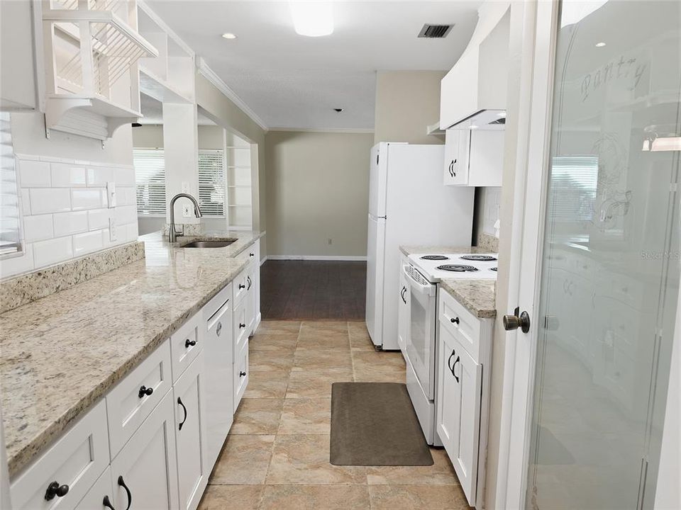 En Venta: $269,900 (2 camas, 2 baños, 1315 Pies cuadrados)