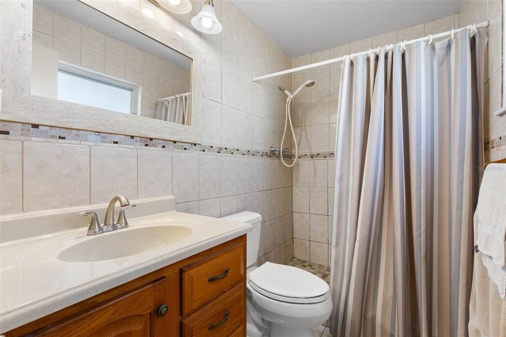 For Sale: $375,000 (2 beds, 2 baths, 1246 Square Feet)