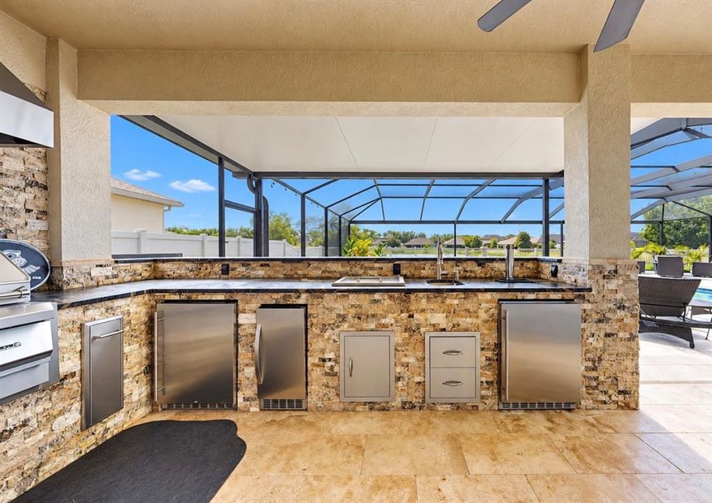 En Venta: $942,900 (6 camas, 4 baños, 4271 Pies cuadrados)