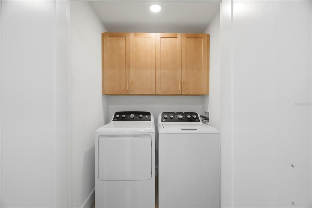For Sale: $569,000 (2 beds, 1 baths, 1595 Square Feet)